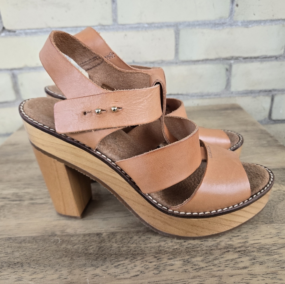 Free People Camel Leather Sandals